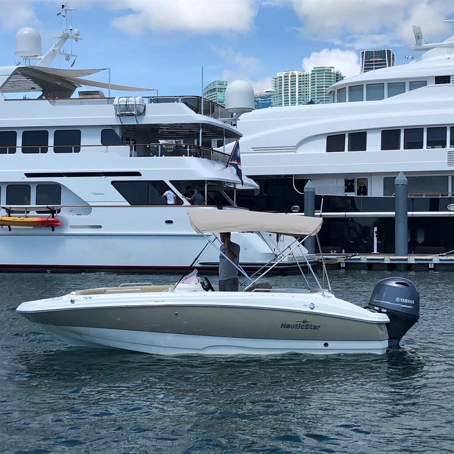 Boating Biscayne Bay in Miami | Miami Rent Boat