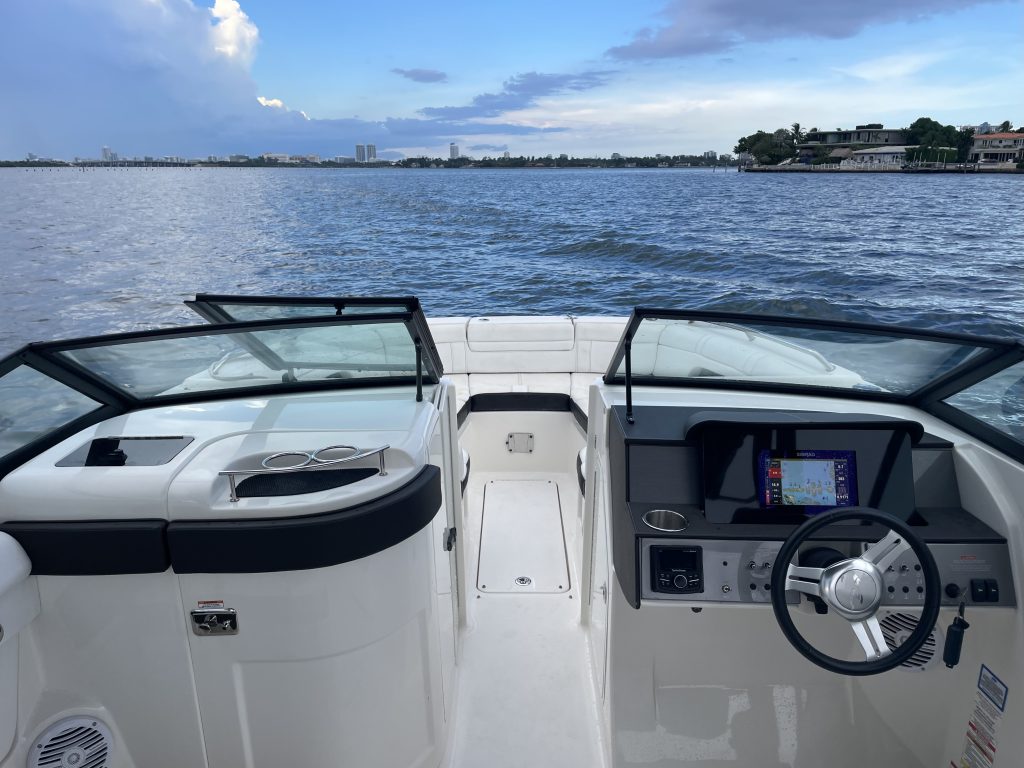 Rent a Boat in Miami for an Unforgettable Summer 2023