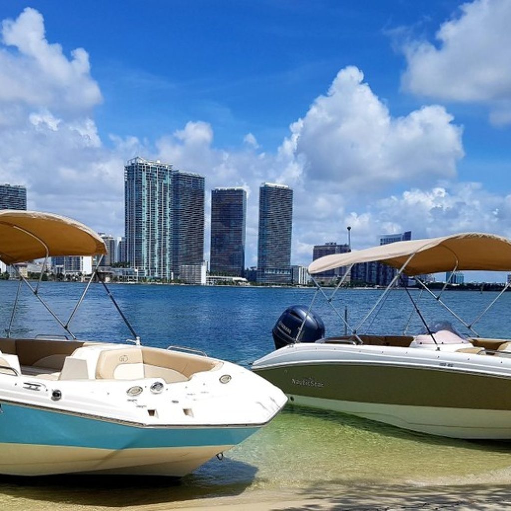 Get Ready For Fun On The Water With a Boat Rental Miami FL
