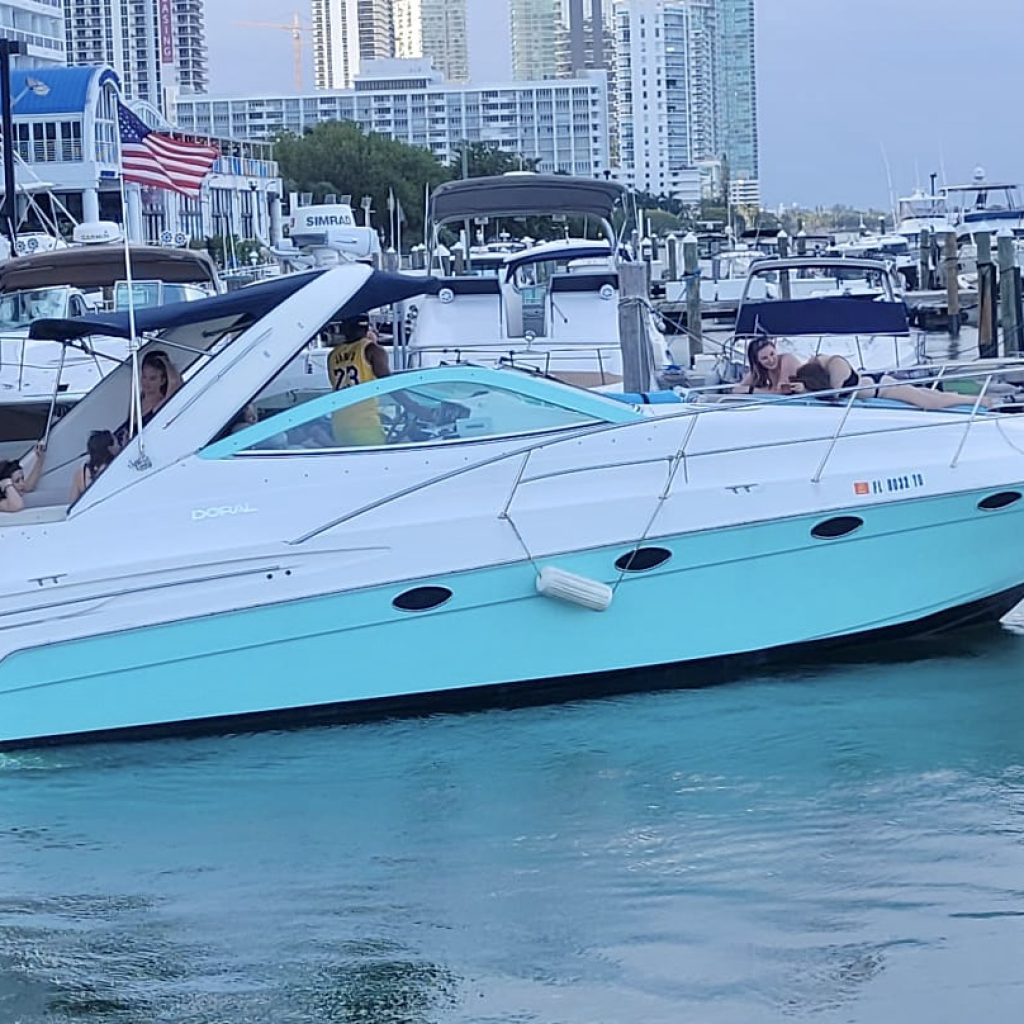 Vacationing on a Budget 101: Cheap Boat Rentals in Miami